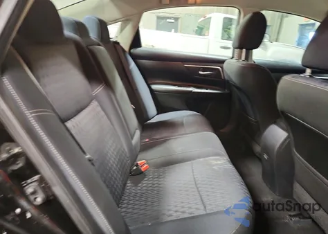 2017 Nissan Altima 2.5 z USA, uszkodzony, nr VIN 1N4AL3AP3HC242645